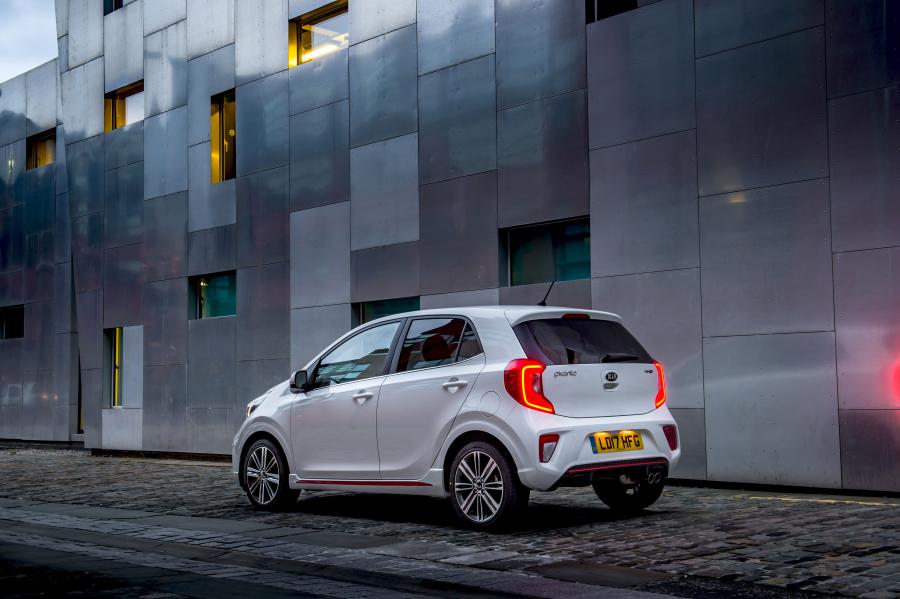  Kia Picanto GT Line 2017 года  (UK) (фото 13 из 92)